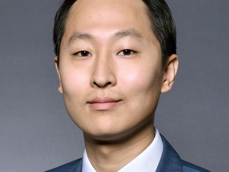 yoon_aaron_2019_head-main_i.jpg