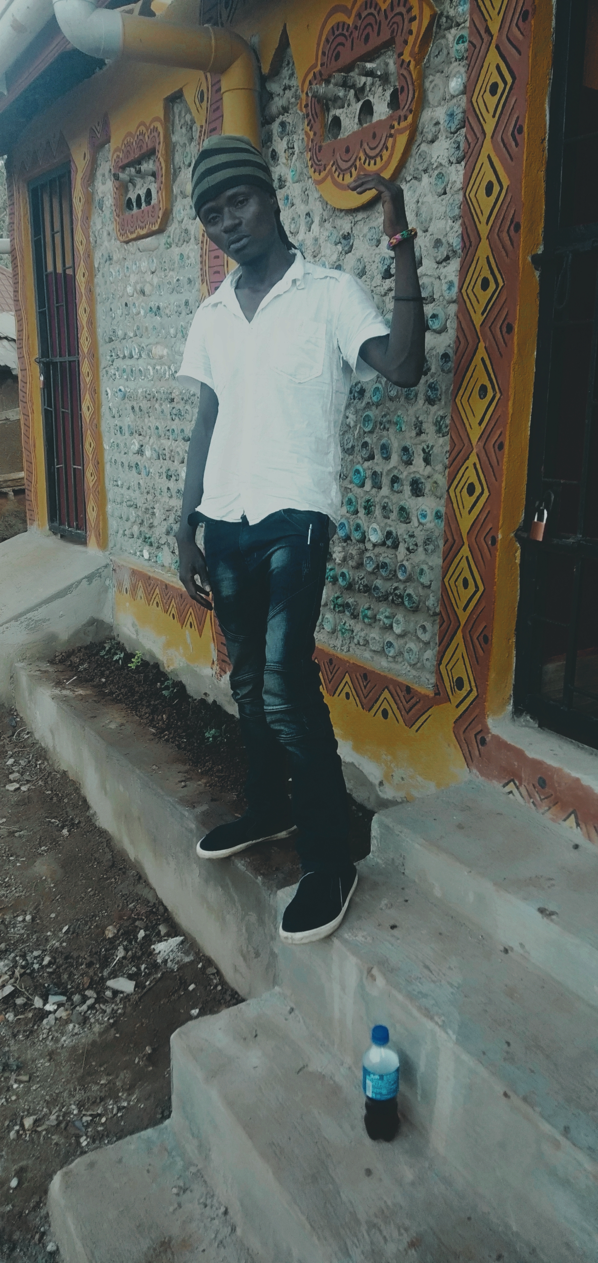 ALT TEXT